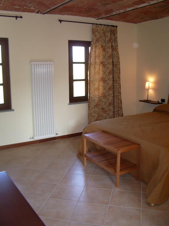 B&B Cascina Gaione Via Gallina,18B 12052 Neive Cn Habitación foto