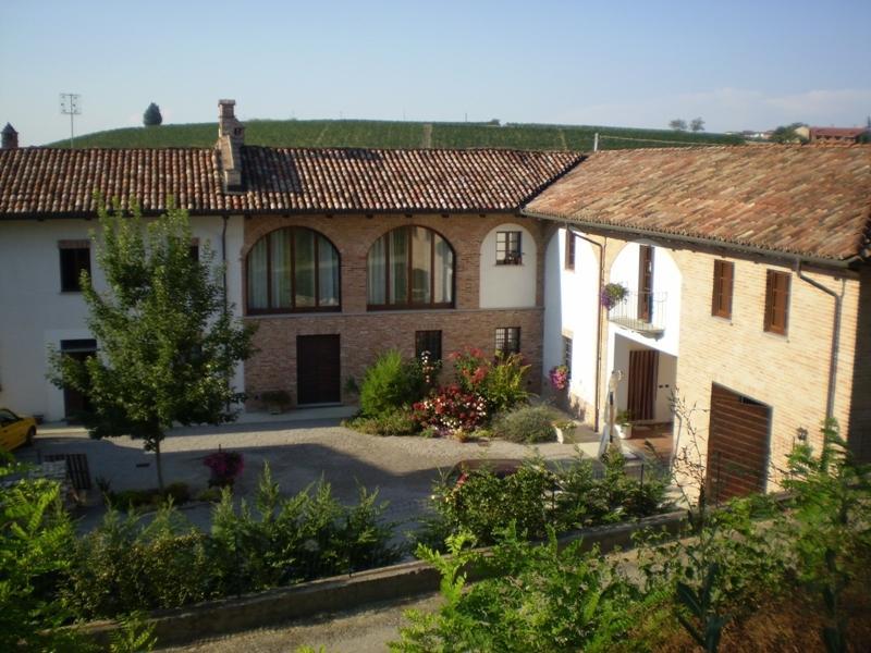 B&B Cascina Gaione Via Gallina,18B 12052 Neive Cn Exterior foto